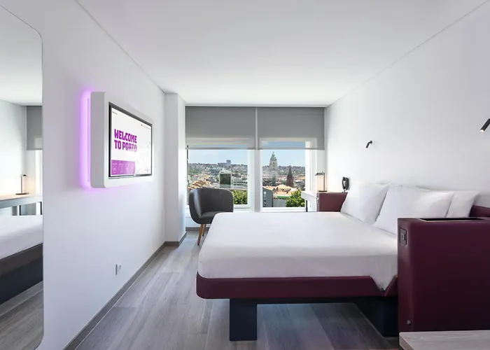 YOTEL Porto Centro